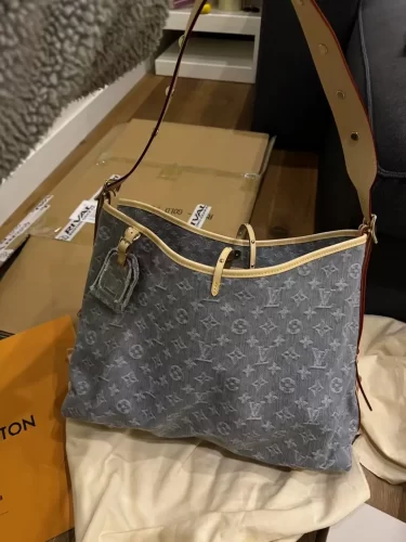 Louis Vuitton M13289 CarryAll MM Washed Gray photo review