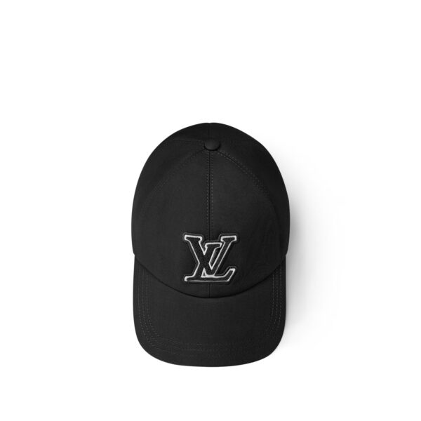 Louis Vuitton M7282M LV Signature Cap