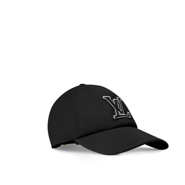 Louis Vuitton M7282M LV Signature Cap